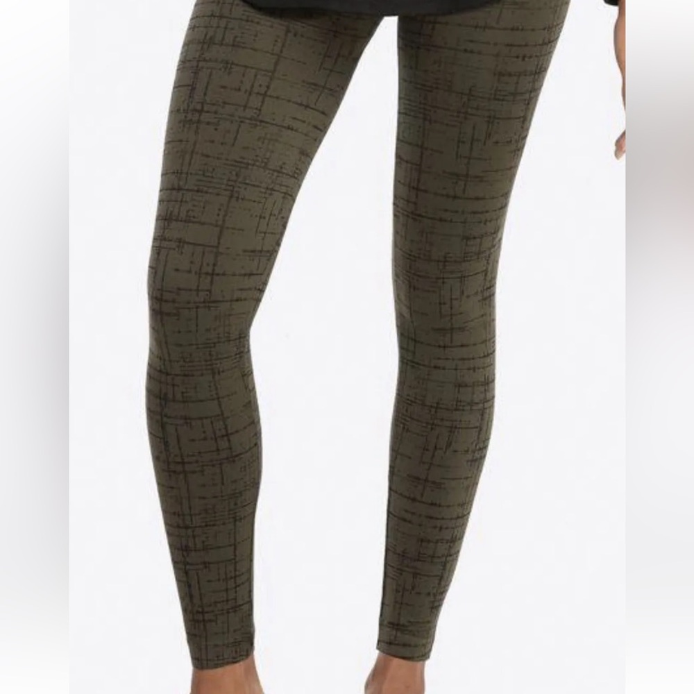 Spanx Large Look At Me Now Leggings Green Olive and Black Crosshatch Seamless